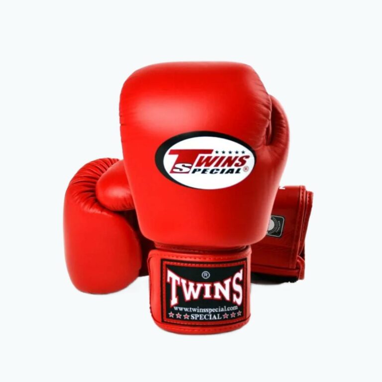 2393 7 boxerske rukavice kozene twins cervena barva